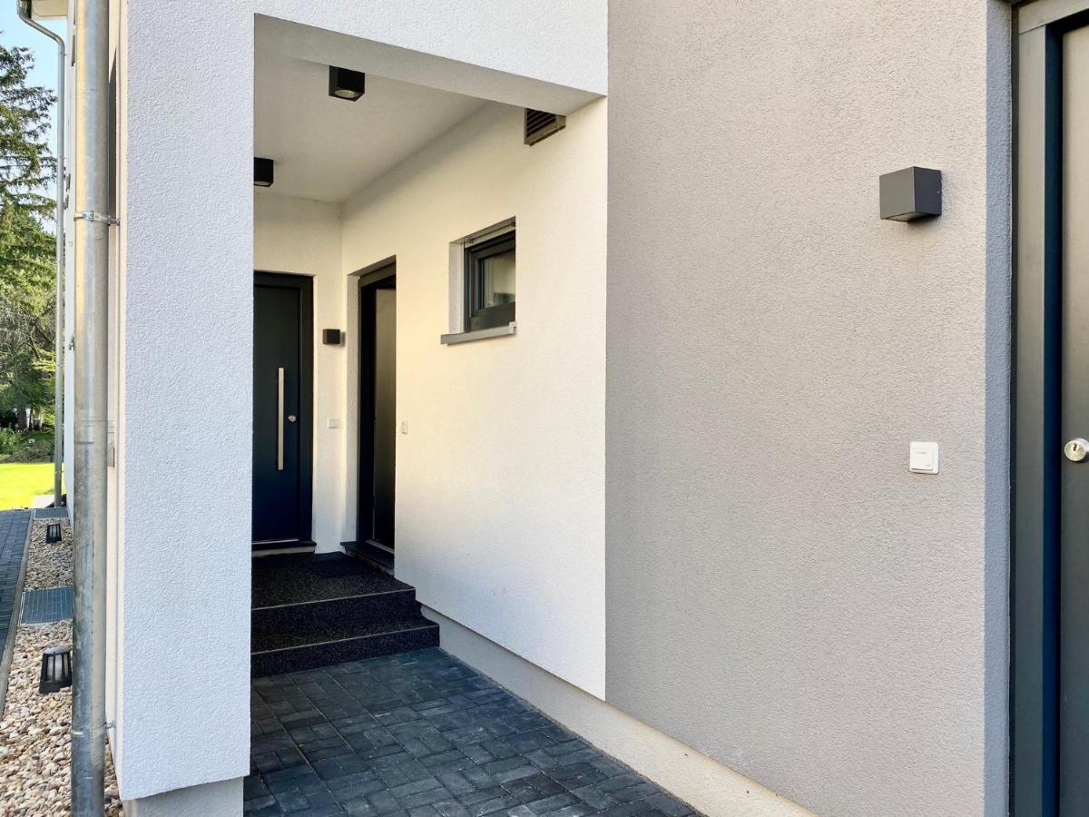 Modernes Apartment, Terrasse Und Garten Am Lilienthalpark Im Suedwesten Berlins Exterior photo